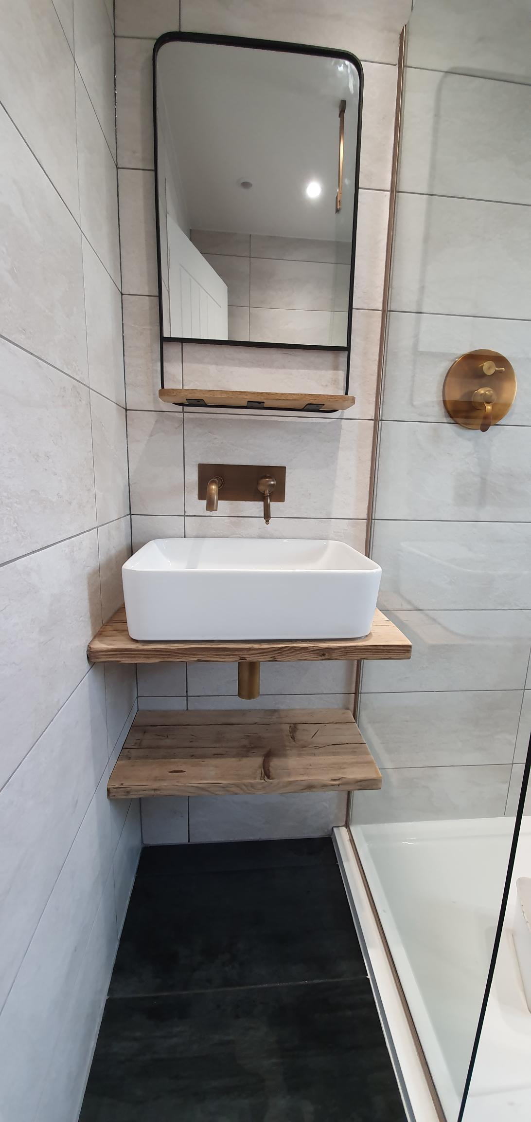 Walk in shower, tiling, feature recess, led lights, wall tiles